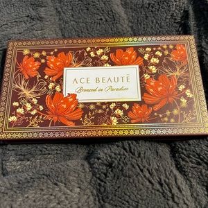 Ace Beaute Nostalgia Palette